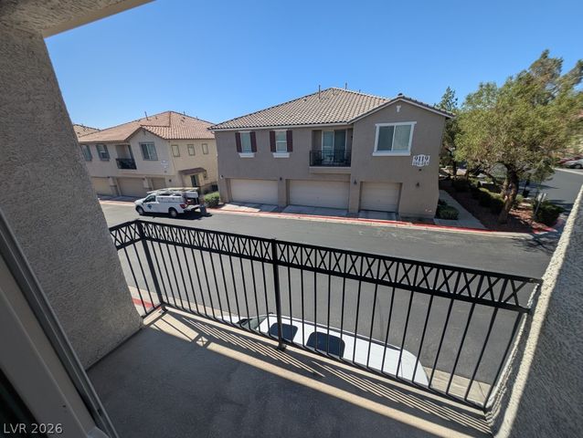 9120 Alpine Grove Avenue 101, Las Vegas, NV 89149