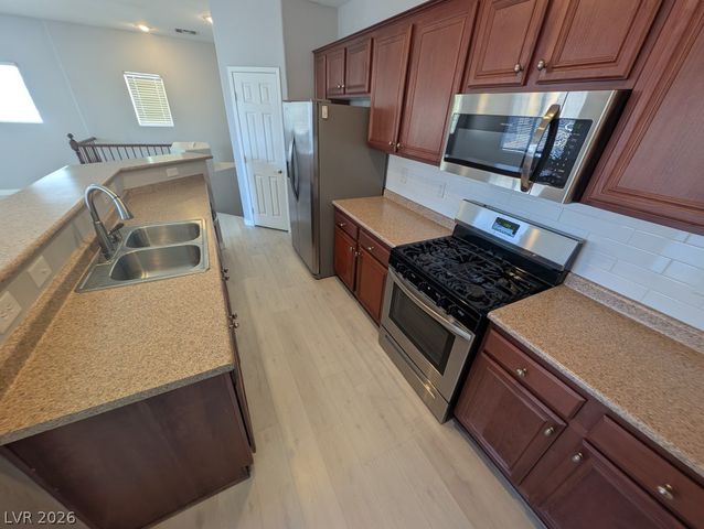 9120 Alpine Grove Avenue 101, Las Vegas, NV 89149