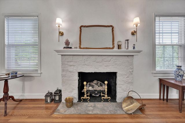 3289 Avenham AVE SW, Roanoke, VA 24014