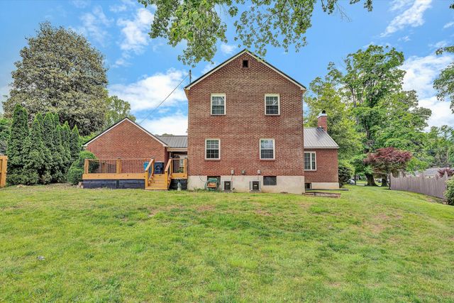 3289 Avenham AVE SW, Roanoke, VA 24014