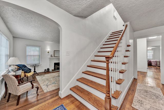 3289 Avenham AVE SW, Roanoke, VA 24014