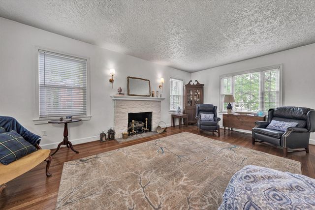 3289 Avenham AVE SW, Roanoke, VA 24014