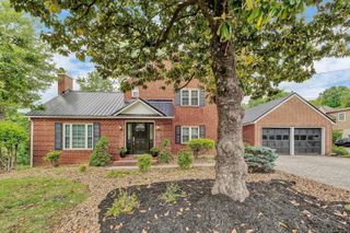 3289 Avenham AVE SW, Roanoke, VA 24014