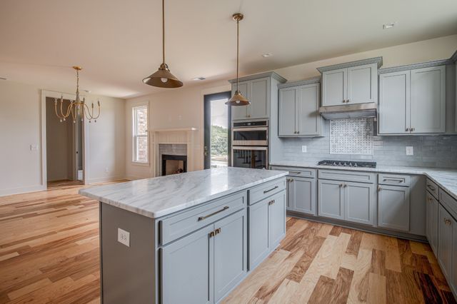 2064 Blackstone Drive, Hendersonville, TN 37075