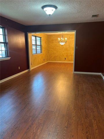 2813 W D Street, Russellville, AR 72801
