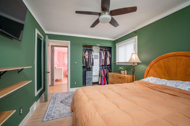 22725 Amherst Street, Saint Clair Shores, MI 48081