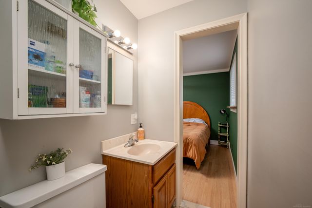 22725 Amherst Street, Saint Clair Shores, MI 48081