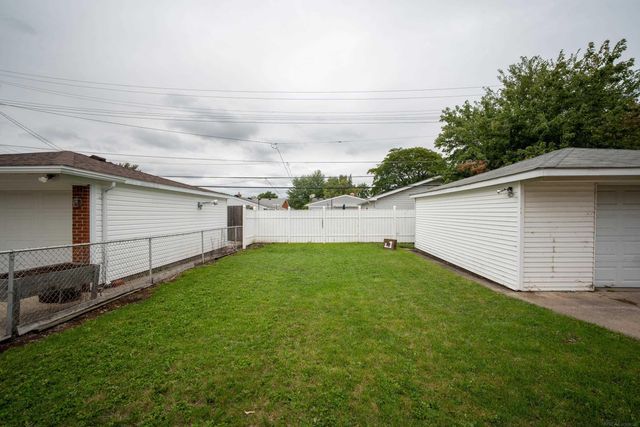 22725 Amherst Street, Saint Clair Shores, MI 48081