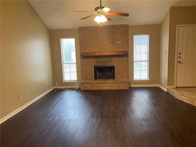 11214 Willowood Creek Dr, Corpus Christi, TX 78410