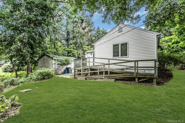 176 N Side Road, Wading River, NY 11792