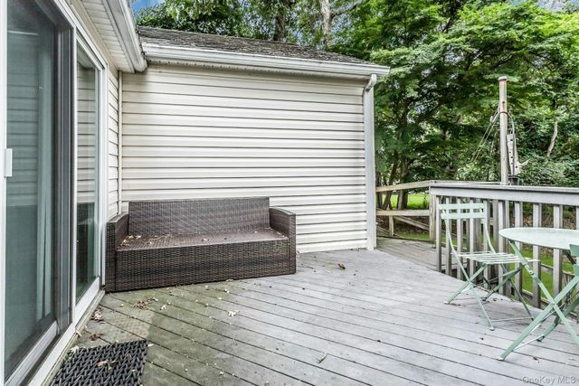 176 N Side Road, Wading River, NY 11792