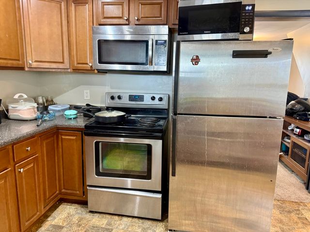 711 E Bloomington Street, Iowa City, IA 52245