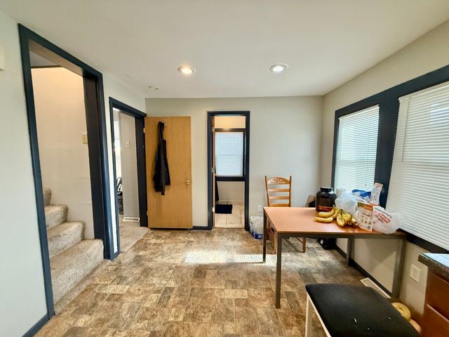 711 E Bloomington Street, Iowa City, IA 52245