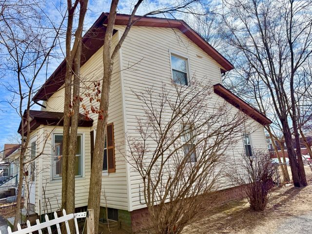 711 E Bloomington Street, Iowa City, IA 52245