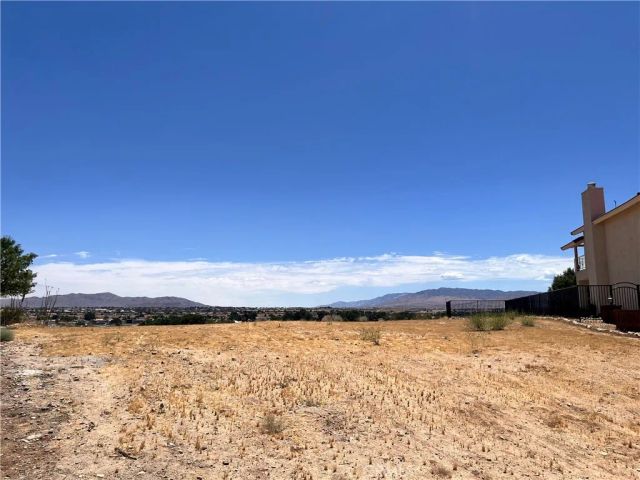18035 Wildwood, Victorville, CA 92395