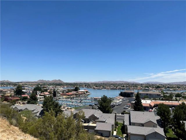 18035 Wildwood, Victorville, CA 92395