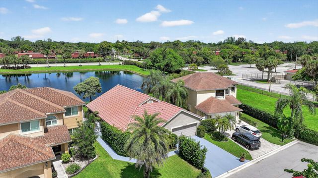 8541 Old Towne Way, Boca Raton, FL 33433
