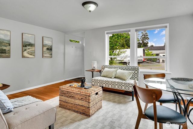 14339 Ashworth Avenue N, Seattle, WA 98133