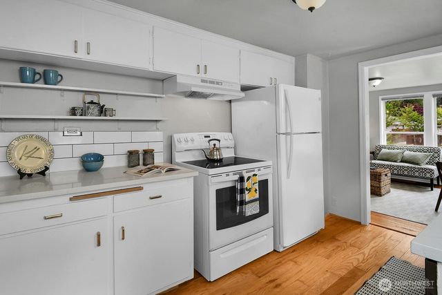 14339 Ashworth Avenue N, Seattle, WA 98133