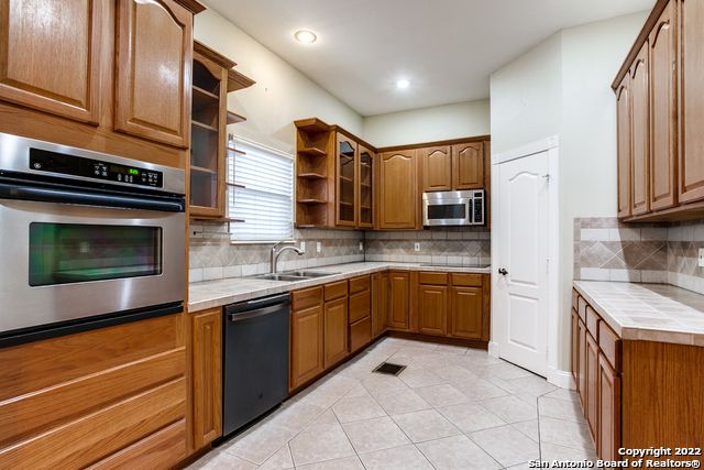 120 NORMANDY AVE, Alamo Heights, TX 78209