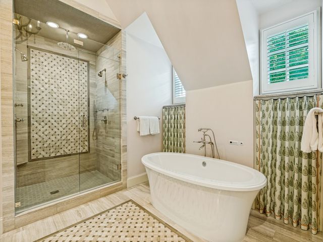 4672 S Versailles Avenue, Highland Park, TX 75209