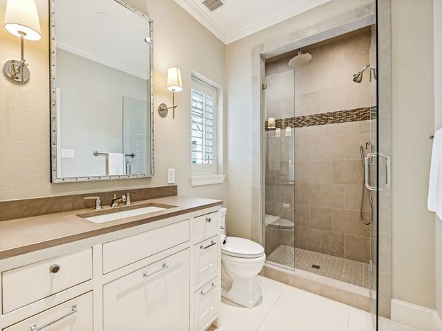 4672 S Versailles Avenue, Highland Park, TX 75209