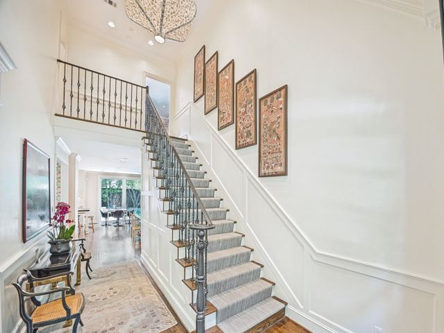 4672 S Versailles Avenue, Highland Park, TX 75209
