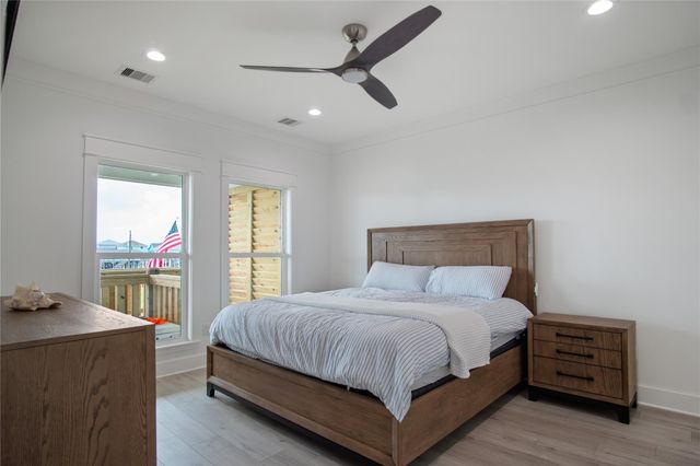 131 South Mae Cir S, Crystal Beach, TX 77650