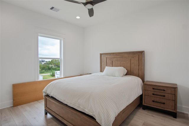 131 South Mae Cir S, Crystal Beach, TX 77650