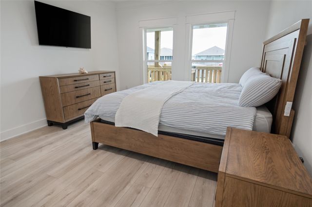 131 South Mae Cir S, Crystal Beach, TX 77650