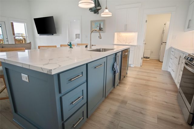 131 South Mae Cir S, Crystal Beach, TX 77650