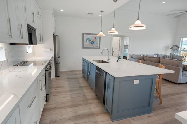 131 South Mae Cir S, Crystal Beach, TX 77650