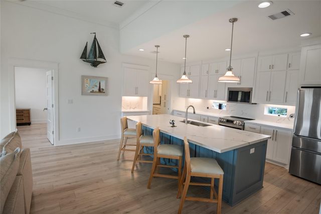 131 South Mae Cir S, Crystal Beach, TX 77650