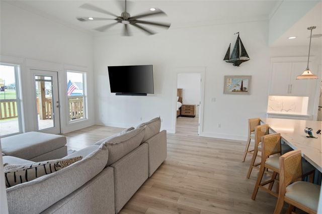 131 South Mae Cir S, Crystal Beach, TX 77650