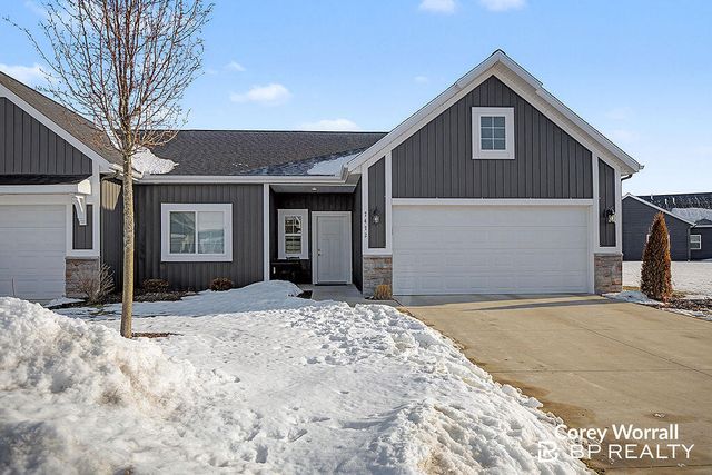 7472 Cinarcy Street 75, Caledonia, MI 49316