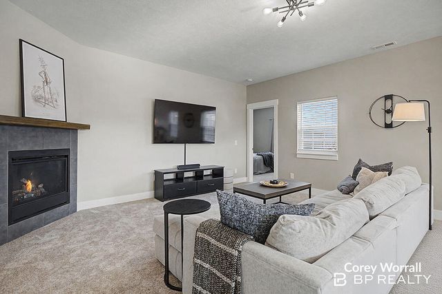 7472 Cinarcy Street 75, Caledonia, MI 49316