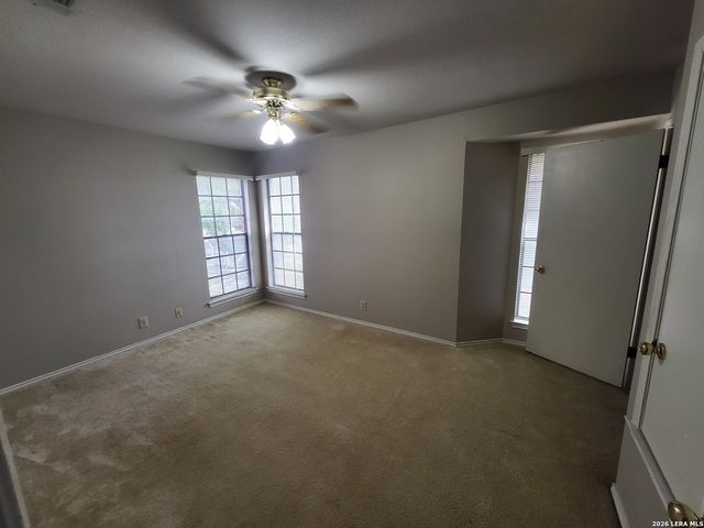 31 chapel hill, San Antonio, TX 78240