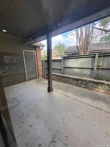 31 chapel hill, San Antonio, TX 78240