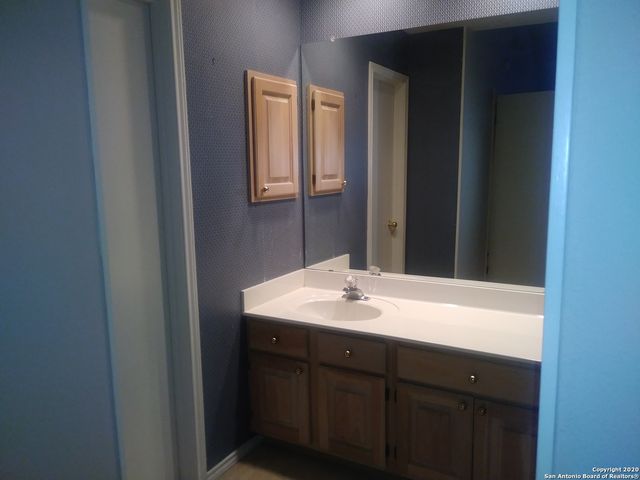 31 chapel hill, San Antonio, TX 78240