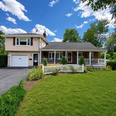 118 Woodard Ave, Brockton, MA 02301