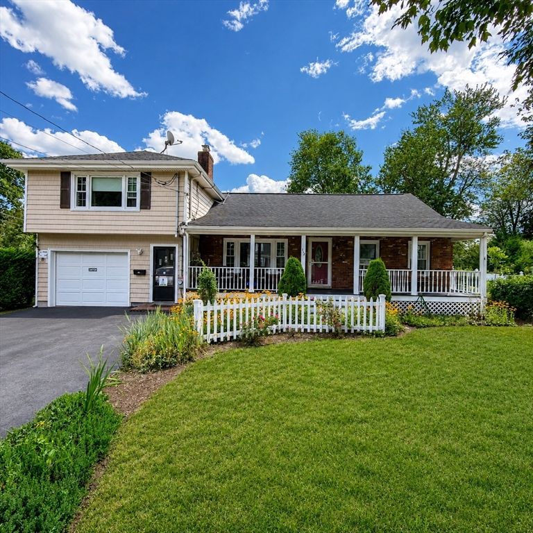 118 Woodard Ave, Brockton, MA 02301