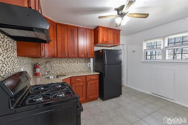 204 College Drive, Edison, NJ 08817