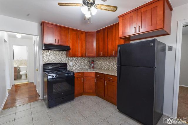 204 College Drive, Edison, NJ 08817