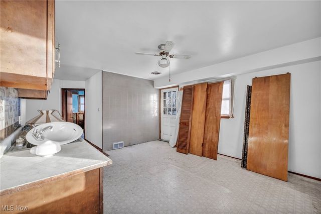 14750 Schreiber Road, Maple Heights, OH 44137