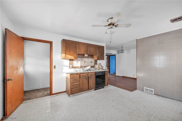 14750 Schreiber Road, Maple Heights, OH 44137