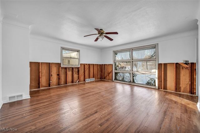 14750 Schreiber Road, Maple Heights, OH 44137