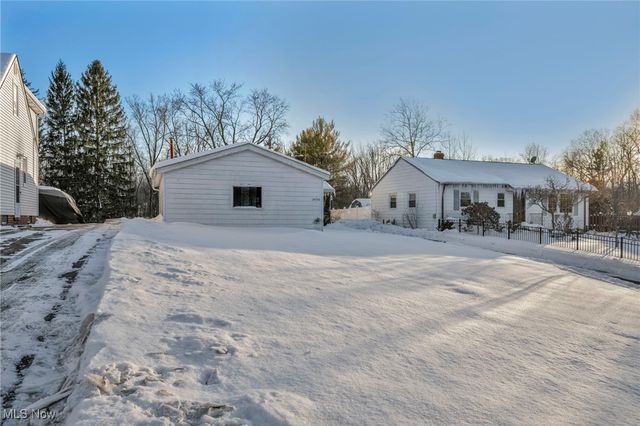 14750 Schreiber Road, Maple Heights, OH 44137