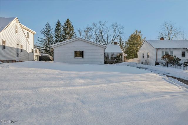 14750 Schreiber Road, Maple Heights, OH 44137