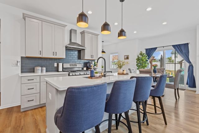 2207 Mary Lane, Valparaiso, IN 46383