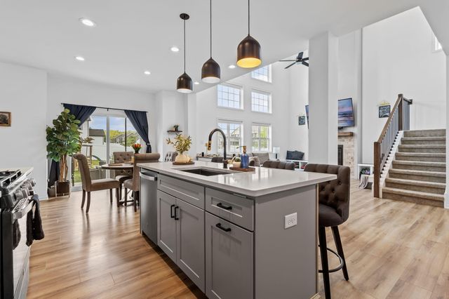 2207 Mary Lane, Valparaiso, IN 46383